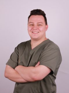 DR. Lovonyák Adrián SmileCenter