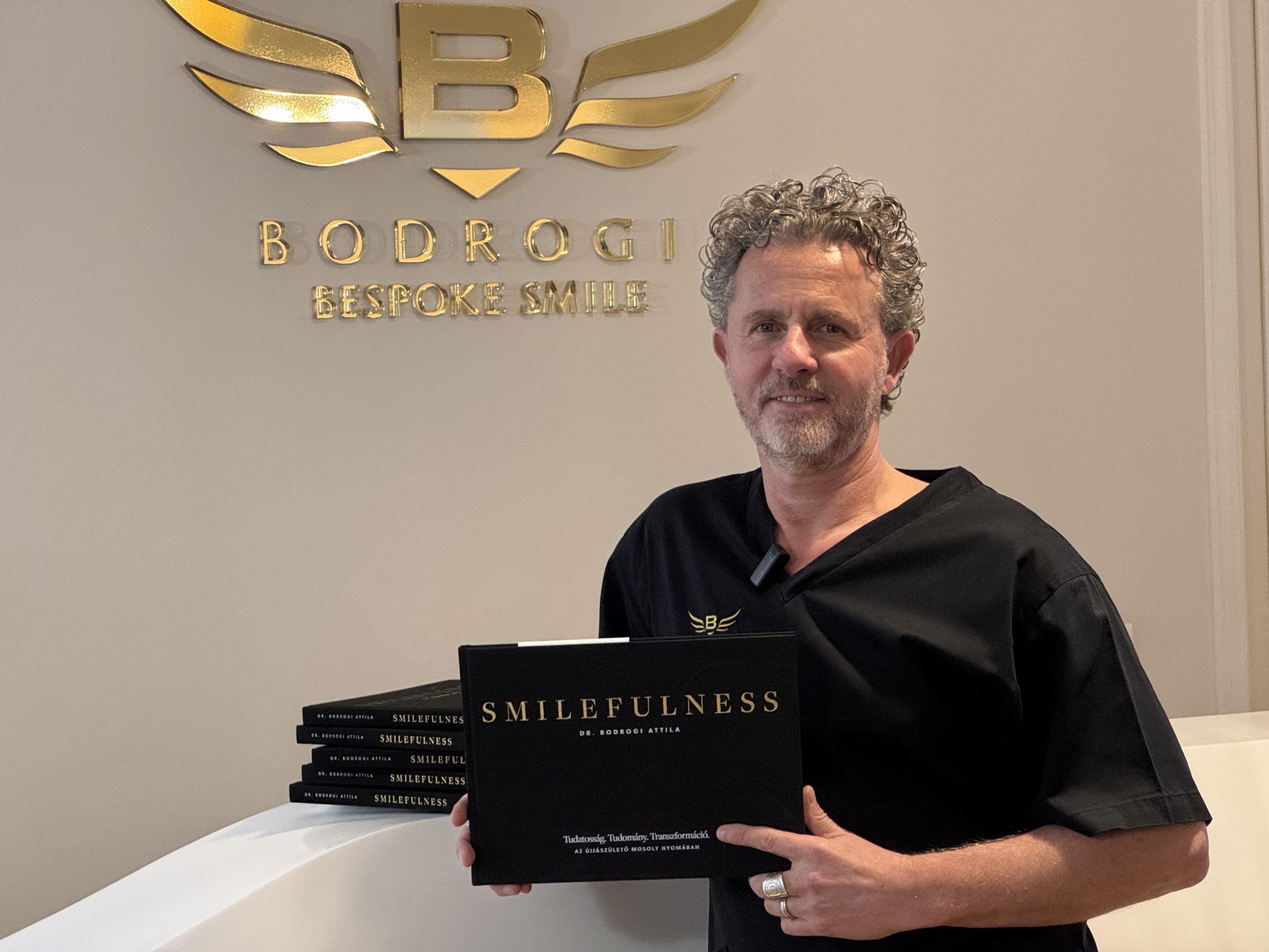 SmileFulness Dr. Bodrogi Attila könyve
